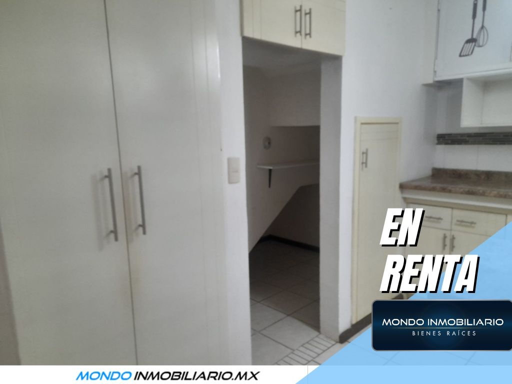 CASA AMPLIA EN COLINAS DEL PADRE 3RA SECCION - Mondo Inmobiliario